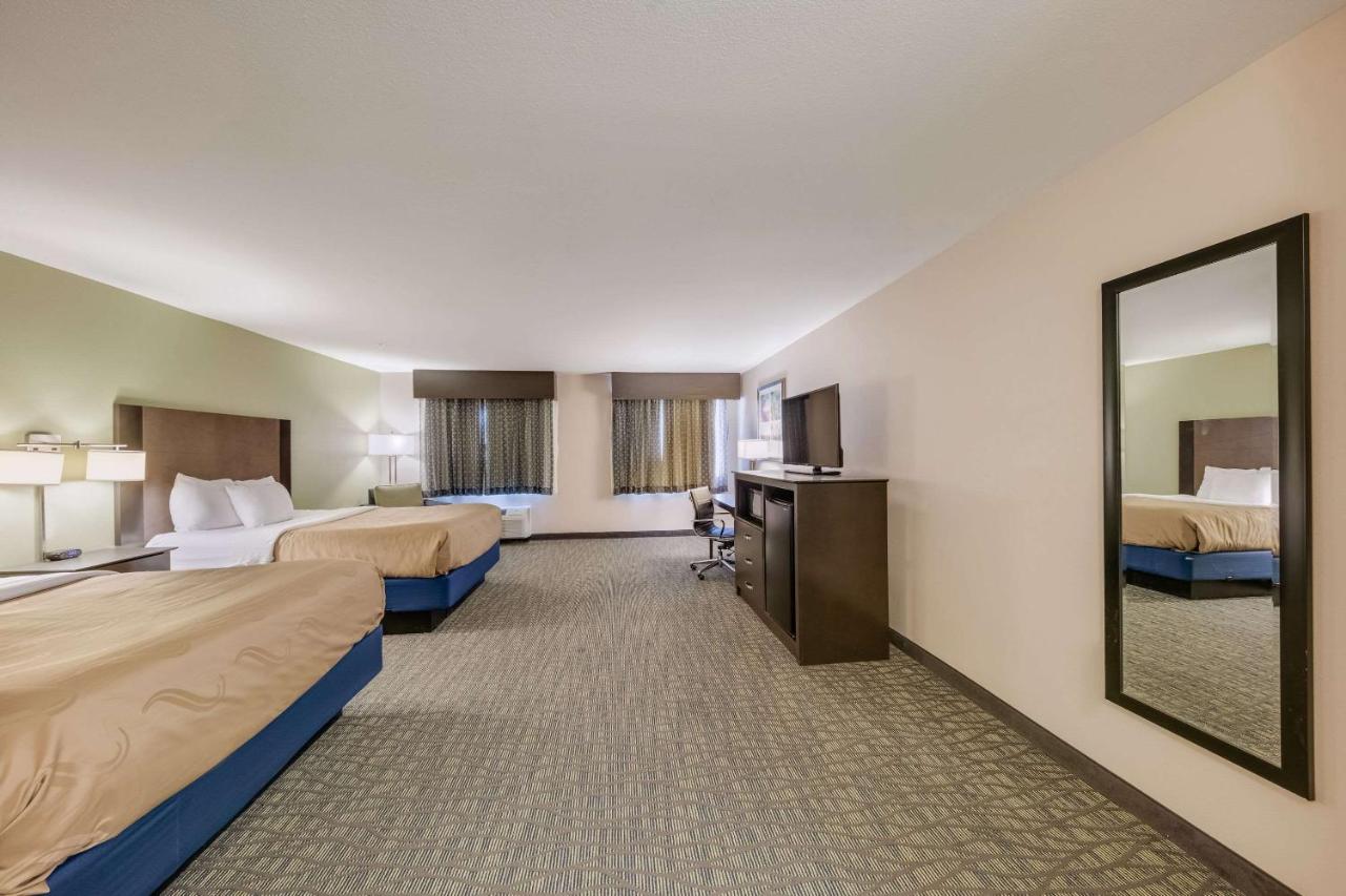 Quality Inn & Suites Ardmore Exterior photo