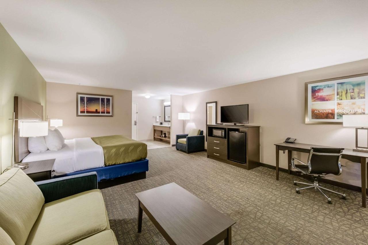 Quality Inn & Suites Ardmore Exterior photo