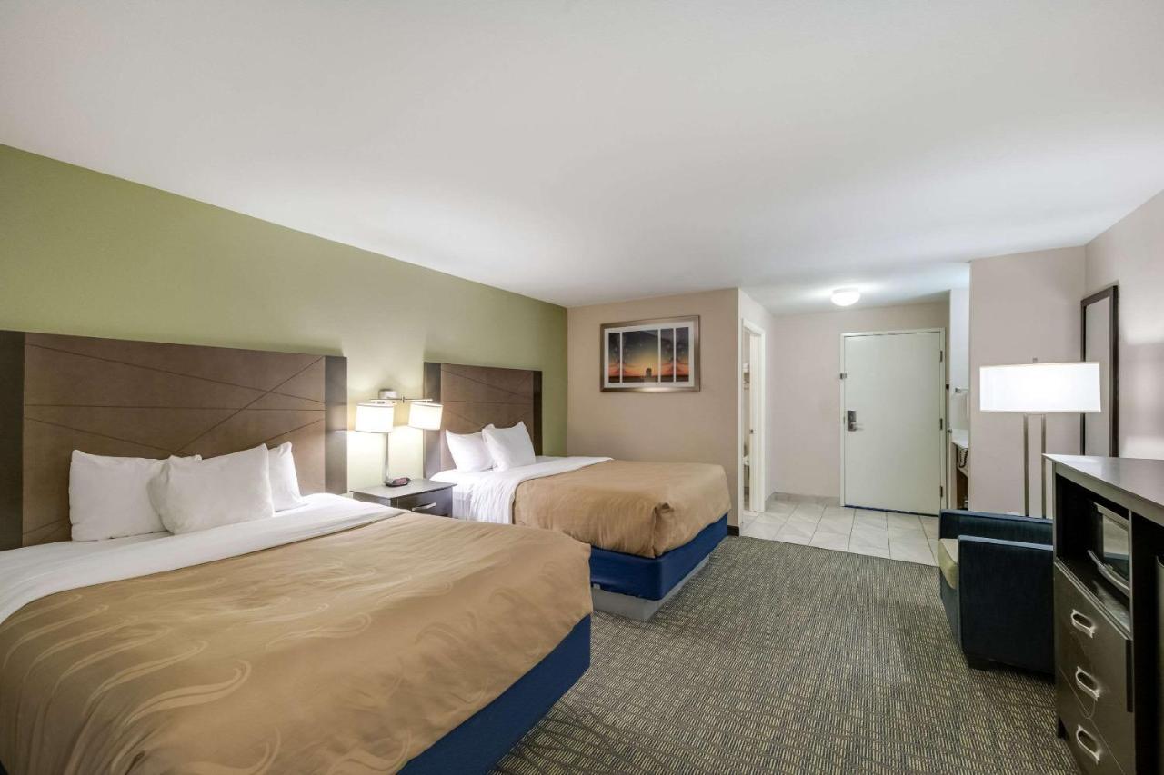 Quality Inn & Suites Ardmore Exterior photo
