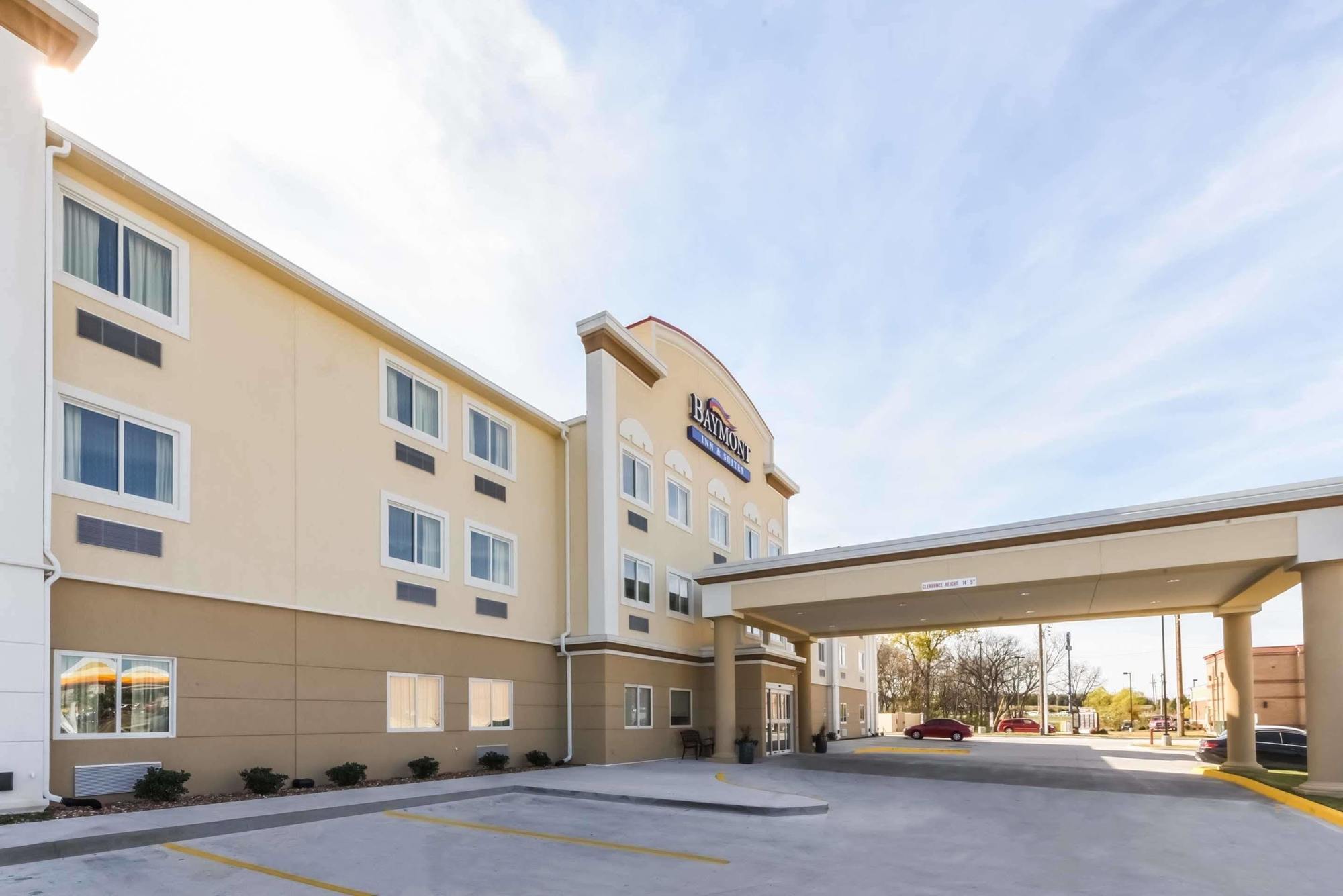 Quality Inn & Suites Ardmore Exterior photo
